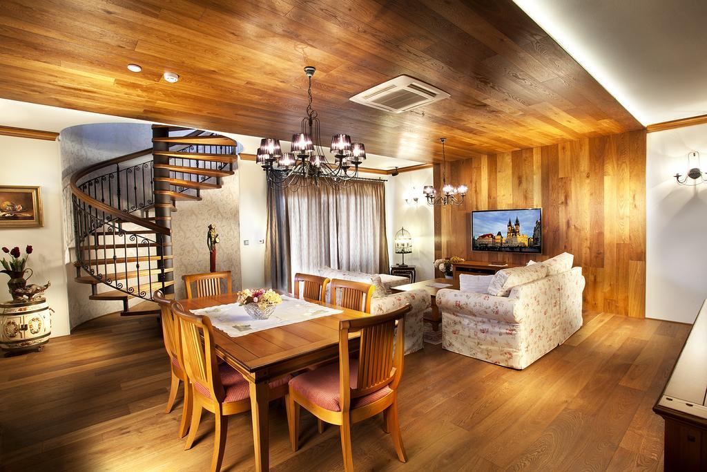 Vinarsky Penzion Andre Velke Pavlovice Room photo